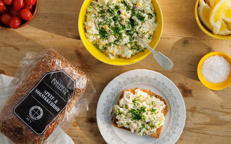 Eggesalat med cottage cheese på skive_.jpg