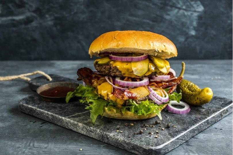 Dobbel bacon cheeseburger.jpg